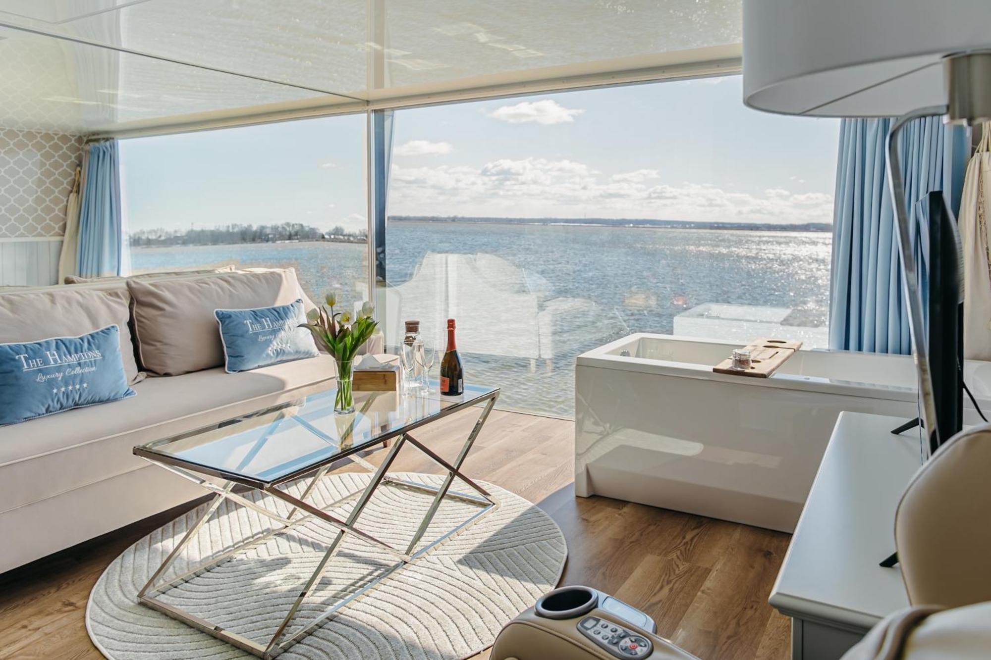 Grand Ht Houseboats - Domki Na Wodzie - Sauna, Jacuzzi, Kominek Mielno  Eksteriør bilde