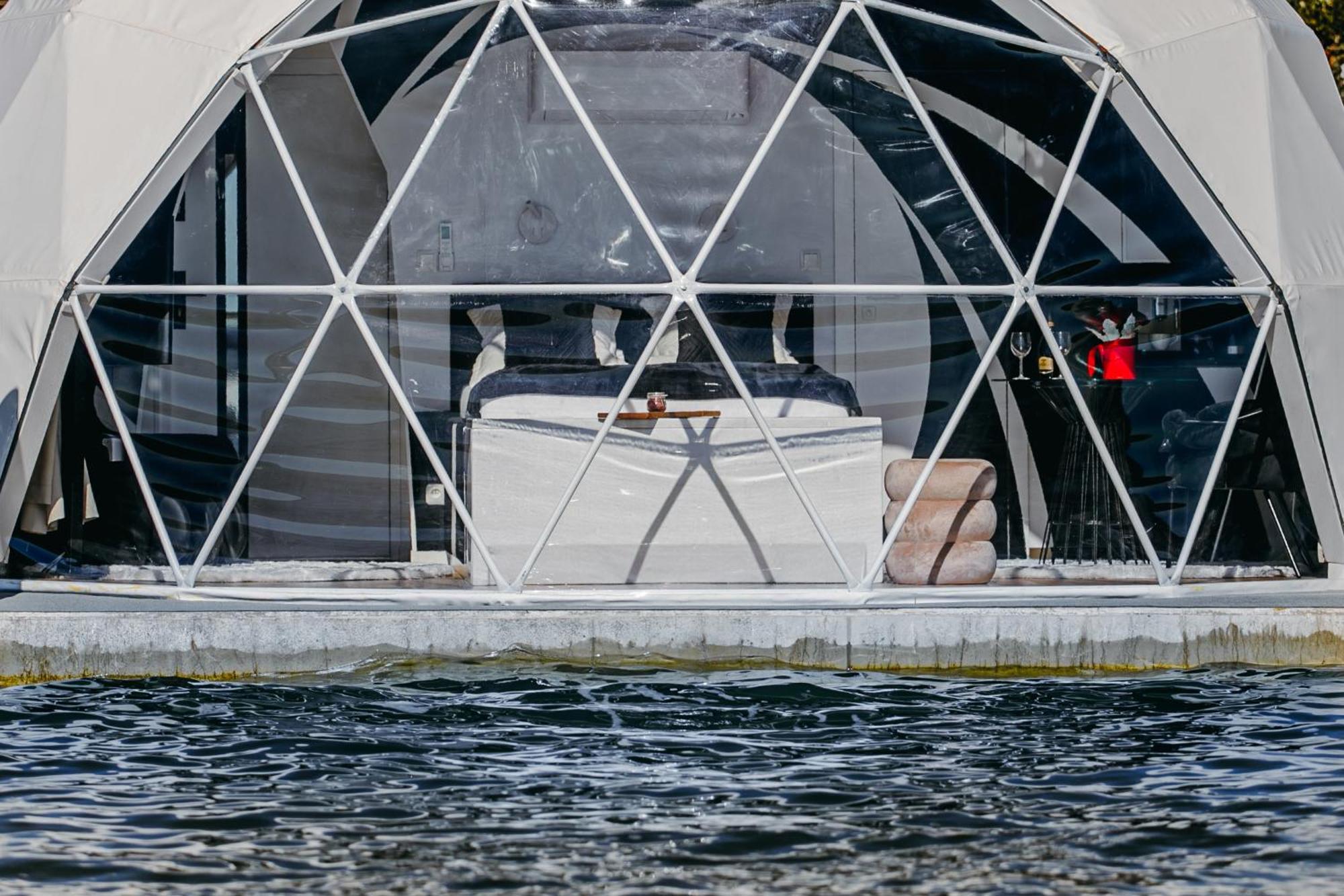 Grand Ht Houseboats - Domki Na Wodzie - Sauna, Jacuzzi, Kominek Mielno  Rom bilde
