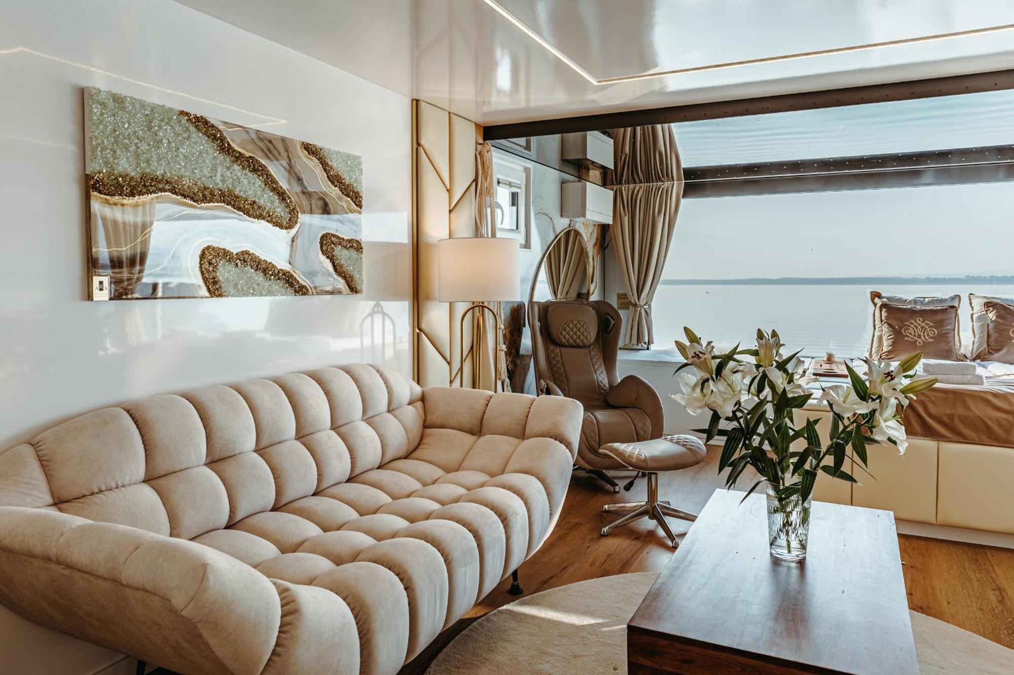 Grand Ht Houseboats - Domki Na Wodzie - Sauna, Jacuzzi, Kominek Mielno  Rom bilde