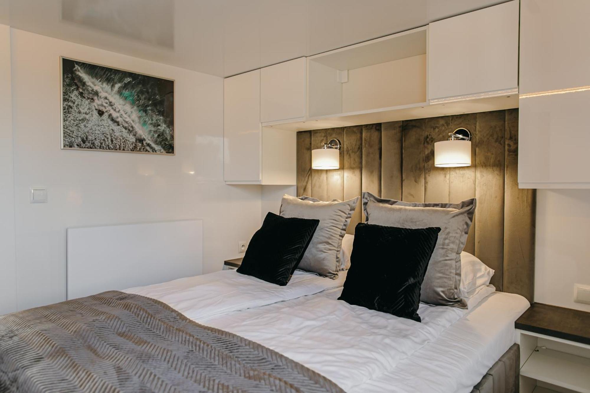 Grand Ht Houseboats - Domki Na Wodzie - Sauna, Jacuzzi, Kominek Mielno  Rom bilde