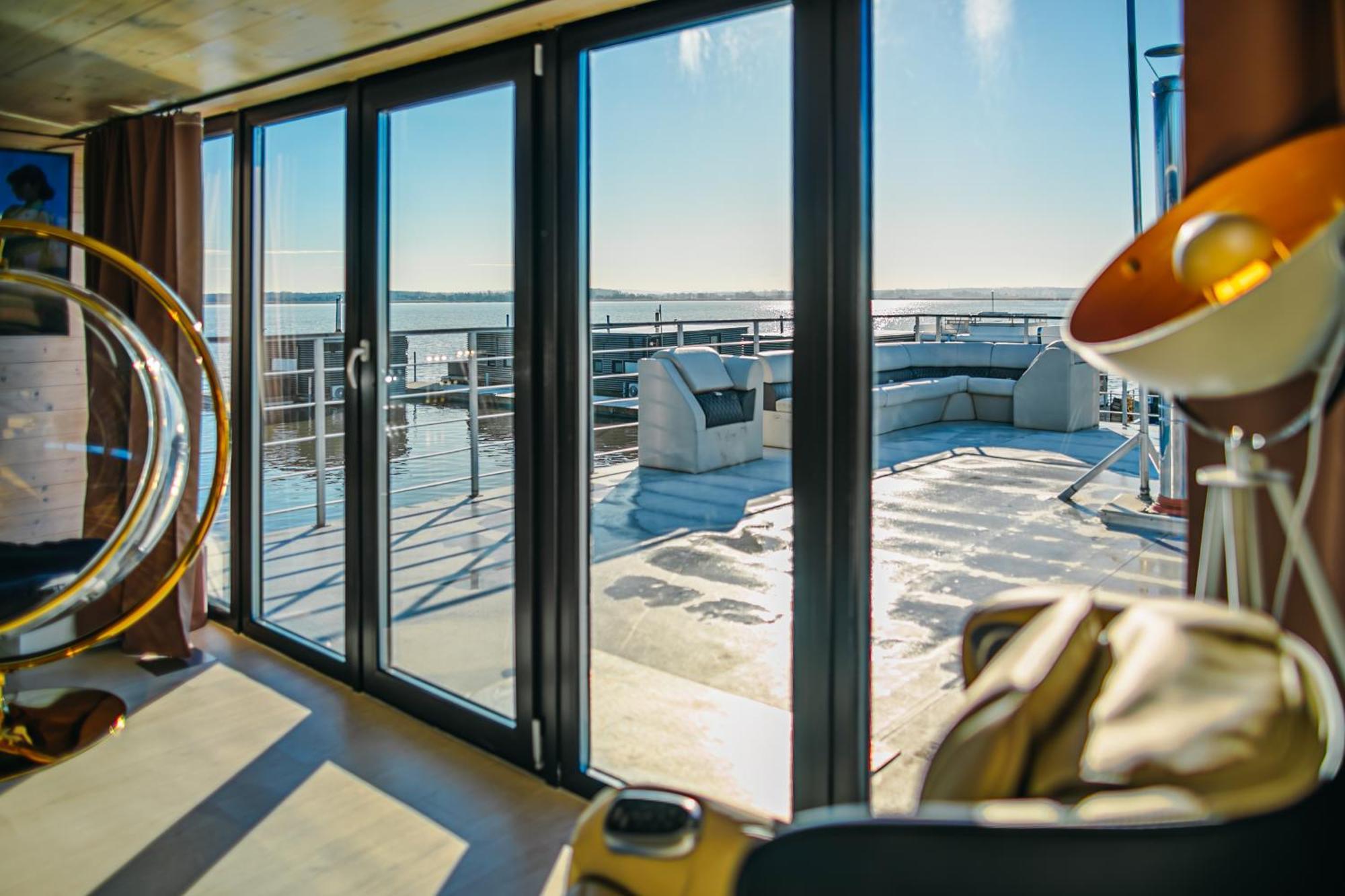 Grand Ht Houseboats - Domki Na Wodzie - Sauna, Jacuzzi, Kominek Mielno  Rom bilde